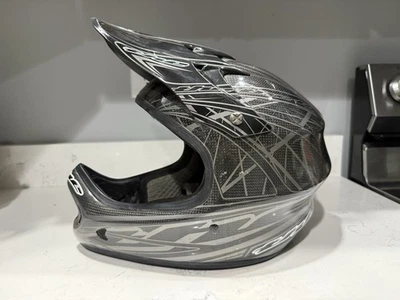 Casco de carbono THE Foto 1 de 2