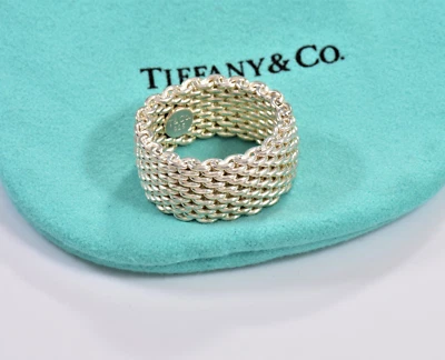 Encantador anillo de amor de malla de plata esterlina Tiffany & Co Somerset tamaño 4,5 en bolsa Foto 1 de 4