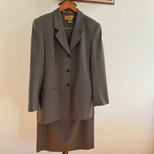 Classiques Entier Size M Dark Sage 100% Pure Wool Jacket & Pencil Skirt Suit Set - Picture 1 of 19