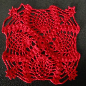 VTG Hand Crocheted Pineapple Pattern 6" Square /Diamond Doily Christmas Red - Picture 1 of 2