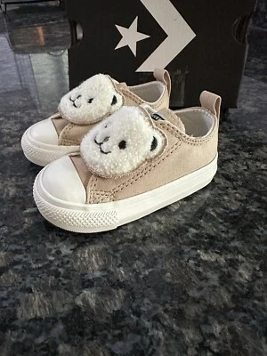 Converse Boys Chuck Taylor All Star Sherpa Bear Easy-On Sneaker Sz 4 & 6 Toddler - Imagem 1 de 4