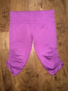 LULULEMON FUCSHIA PINK FLOW & GO COMPRESSION LEGGINGS! 10 - Picture 1 of 3