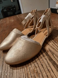 New Comfortview Paris Gold Flat Dress Shoes 8.5M Ankle Strap Metallic - Picture 1 of 5