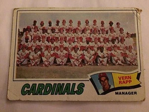 1977 Topps #183 - St. Louis Cardinals Team Picture/Vern Rapp - Manager (Checklis - Picture 1 of 2