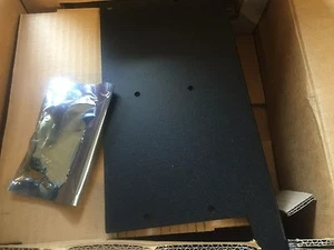 SCHNEIDER ELECTRIC-Quadrato D ADATTATORE PIASTRA MONTAGGIO PANNELLO 8030ADP100 - Foto 1 di 1