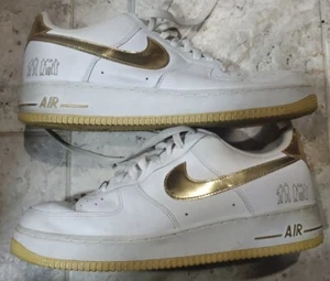 2006 Nike Air Force 1 Low Players Men's Sz US10.5 White Metallic Gold 315092-171 - Picture 1 of 13