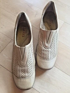 SESTO MEUCCI beige Slipper durchbohrt Leder Loafer flach Stretch Komfort Schuhe 6 M - Bild 1 von 6