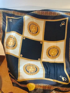 Foulard di seta con testa di medusa - Foto 1 di 1