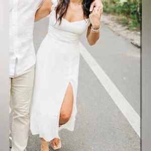 Neu Reformation Bondi Kleid Damen M P weiß elfenbeinfarben vorne geschlitzt Midi Kleid - Bild 1 von 10