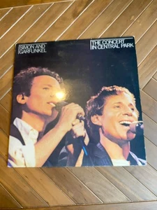 Simon & Garfunkel - “The Concert In Central Park" Double Vinyl LP + Brochure EX - Picture 1 of 6