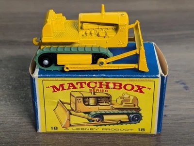 Matchbox Lesney #18 Caterpillar Bulldozer In Box - Image 1 of 4