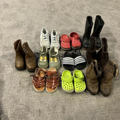 Talla 5/6 Niña Pequeña Zapatos Y Bota Sandalia Usado Estado Lote de 10 Zapatos Foto 1 de 4