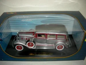 1931 PEERLESS IN SILVER W/ RED TRIM 1:18SC. HAS NO BOX - Picture 1 of 1