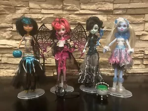 Monster High Ghouls Rule Lot of 4 Dolls - Cleo Abbey Draculara Frankie + Extras - Picture 1 of 5