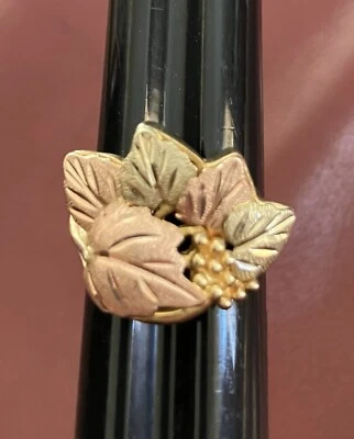 10k Solid Black Hills Gold Multi Colored Leaf Vintage Band Ring Sz 5.75-3.14gram - Image 1 of 4