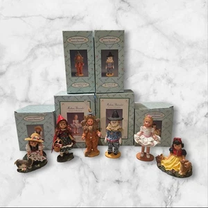 Madame Alexander Figuren 6 Stück (1999) mit Boxen & 4 Echtheitszertifikat Schneewittchen Zauberer Oz - Bild 1 von 21