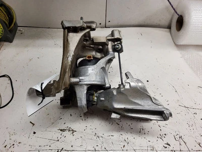 2020 2021 2022 2023 2024, Audi A4, montagem esquerda do motor, PN: 8W0199371CQ - Imagem 1 de 4