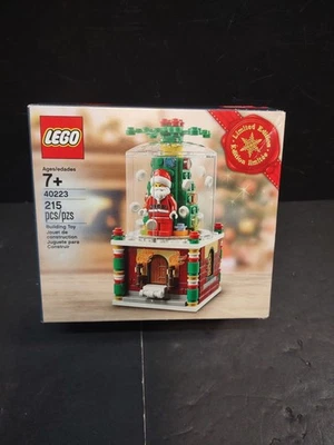 LEGO Seasonal: Snowglobe (40223) Santa Christmas New Sealed Box - Image 1 of 3