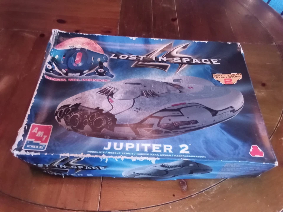 AMT Ertl Lost In Space Jupiter 2 Model Kit #8459 New in open box - Image 1 of 4