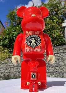Shepard Fairey - Be@rbrick X Obey Make Art Not War - DesignerCon 2023 - Bild 1 von 18
