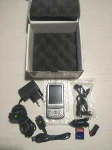 LG U900 SILVER 1.3 MEGAPIXEL 2.2" UMTS VIDEOFONINO CELLULARE VINTAGE PER AMATORI - Foto 1 di 12