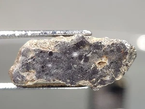 NWA 16520, Lunar (frag. breccia) 2,04 g cara pulida meteorito, muestra superficial - Imagen 1 de 12