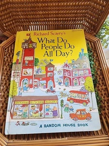 Richard Scarry's What Do People Do All Day? Copyright 1979 - Bild 1 von 19