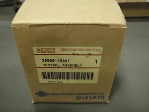 NISSAN SMART ENTRANCE CONTROL MODULE 28595 1M201 open box new pictured - Picture 1 of 3