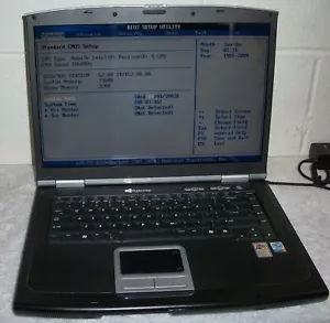 Vintage Gateway 7320 Laptop No HDD Boots to Bios - AS IS - For Parts or Repair - Picture 1 of 8