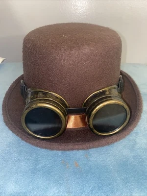 Halloween/Cosplay  Men's Steampunk Hat with Goggle Preowned - Image 1 of 4