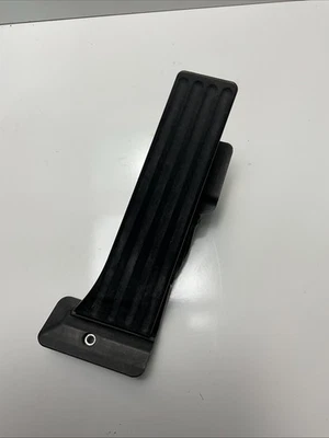 12-18 BMW F30 320i 328i Gas Accelerator Throttle Foot Pedal OEM 6853175 - Image 1 of 4