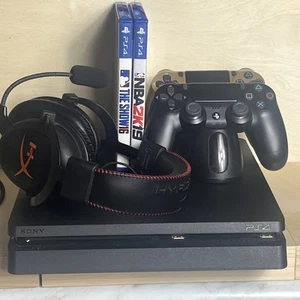 PlayStation 4 Slim bundle 500GB with Gold controller,headset and game, tested. - Picture 1 of 21