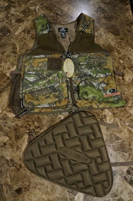Mossy Oak Obsession Mens Camo Turkey Hunting Vest With Seat Cushion Medium M NEW - Image 1 of 4