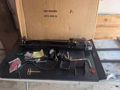 Burr Engineering Car Van Mobile-Lift Full Wheelchair Lift 300 Lbs New Old Stock  - Image 1 of 4