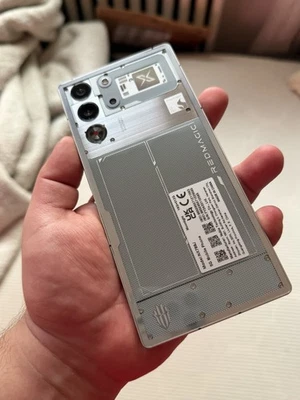 Red Phone Magic 10 Pro - Moonlight - 16GB RAM+512GB SSD - UNLOCKED - Image 1 of 2