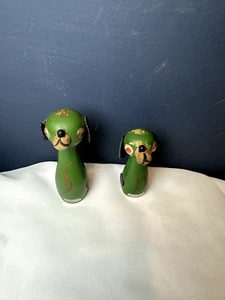 Vintage Magnetic Green Wood Dogs Salt and Pepper Shakers, Japan - Picture 1 of 4