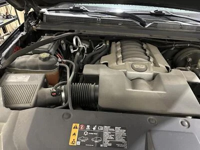 CADILLAC ESCALADE ESV 2017-2020 AIR CLEANER / OEM BOX + HOSE - Imagem 1 de 4