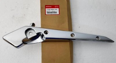 Honda VTX1300C 2002-2006 OEM, VTX1800C, riel de agarre cromado izquierdo # 77340-MCH-000 Foto 1 de 4