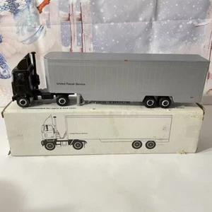 UPS United Parcel Service 40' Drop-Frame Feeder Truck Hermann Marketing MIB 1/42 - Bild 1 von 9
