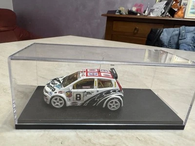 Splendida Fiat Punto 1600 Rally Abarth Martini Ixo 2002 nuova da collezione - Immagine 1 di 4