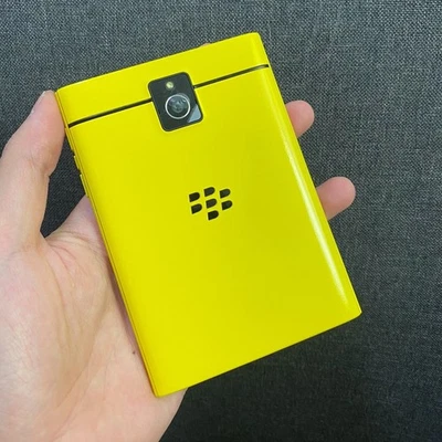 Unlocked BlackBerry Passport Q30 32GB+3GB RAM BB10 4G LTE GSM QWERTY Touchscreen - Image 1 of 4