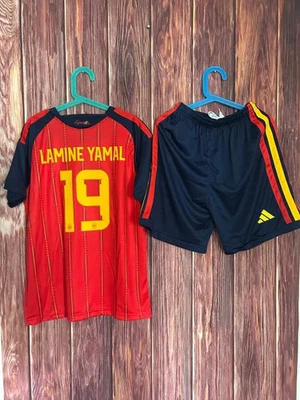 Lamine Yamal Youth 西班牙 2026 全套球衣和短裤 — 第 1/4 张图片