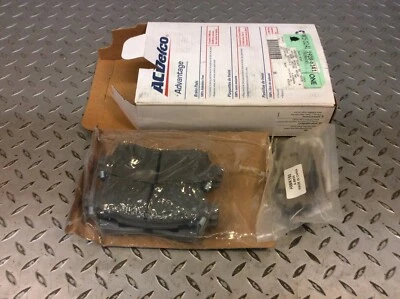 Juego de pastillas de freno traseras Chevrolet GMC Oldsmobile Saturn Buick ACDelco 14D883CH NOS Foto 1 de 4