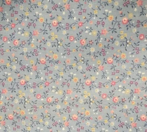 Multi rosa weiß gelb Blumen auf blauem Druck 1 Yard 44" breit 100% Baumwolle Stoff - Bild 1 von 2