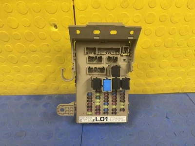 2015-2019 Subaru Outback Legacy Fuse Junction Relay Box Unit OEM 82201AL061 Foto 1 de 3