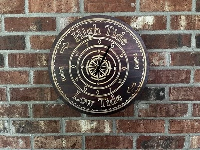 Reloj de marea tallado CNC de madera de cerezo Foto 1 de 2