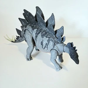 Jurassic World Camp Cretaceous Stegosaurus Actionfigur - Bild 1 von 4