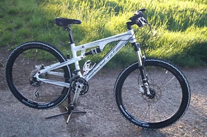! Unbedingt Reinschauen Scott Mountain Bike Fully Modell Spark 40 Super Zustand - Bild 1 von 14