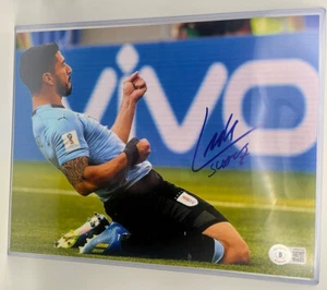 LUIS SUAREZ SIGNED URUGUAY 8X10 PHOTO BECKETT BAS 2 - Picture 1 of 2