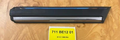 Moldura para-lama dianteiro direito BMW E12 528i, 530i 77-82 51131809834 - Imagem 1 de 3